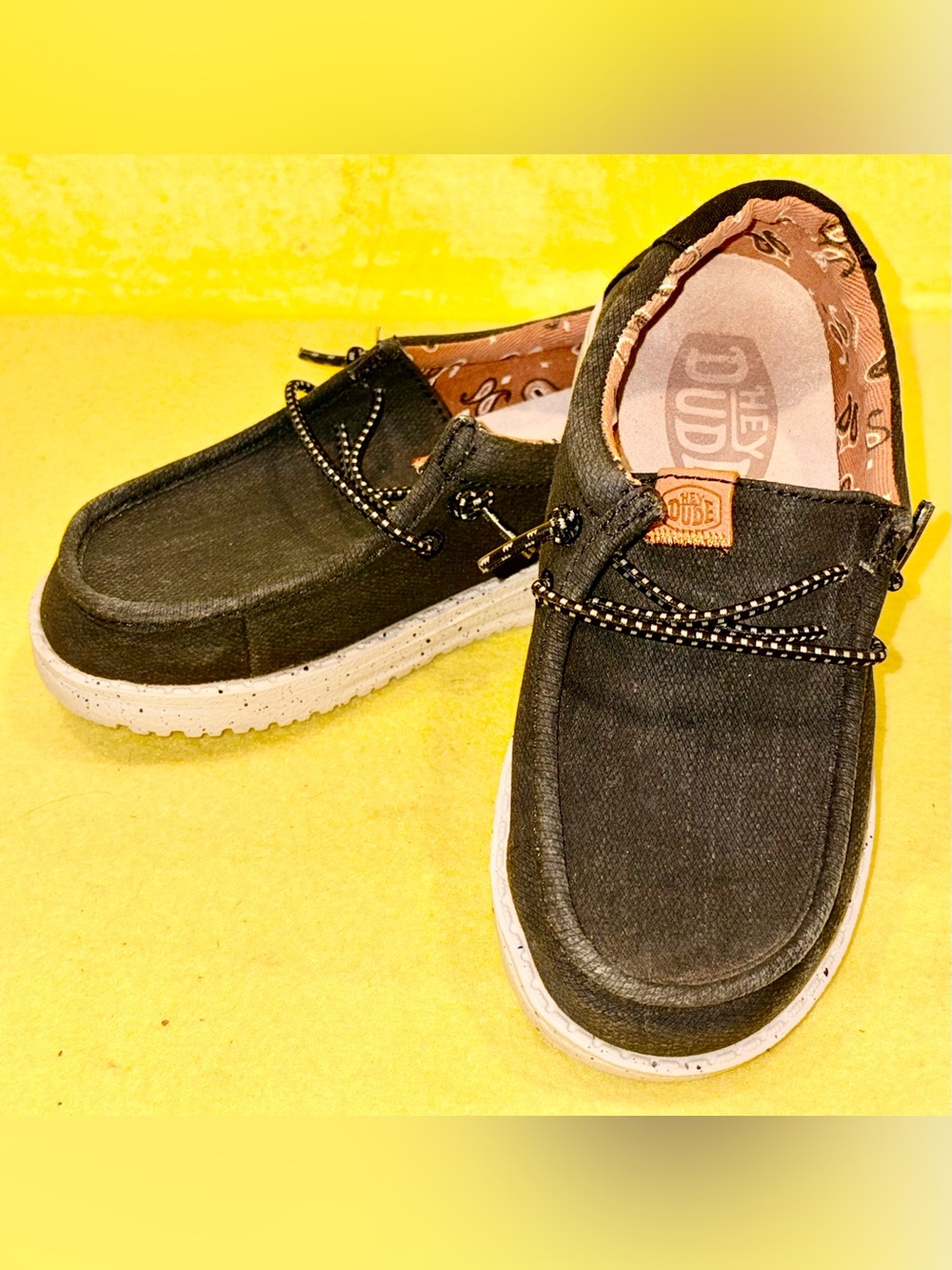 Hey Dude Wally Youth Washed Canvas shoes - dark charcoal upper - Youth 10